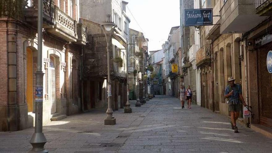 La calle Real en Caldas. // Noe Parga