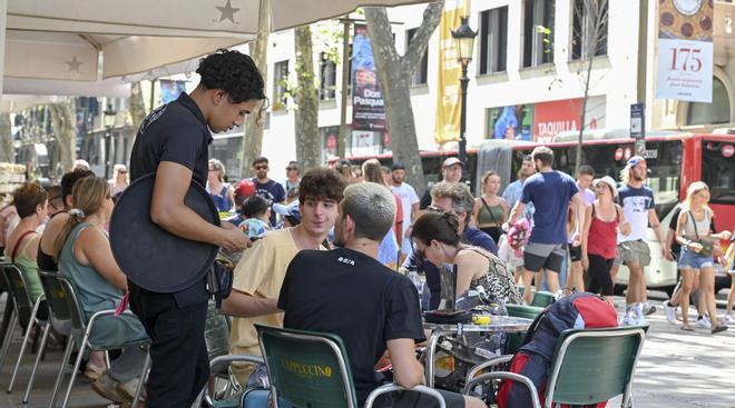 Catalunya prevé regularizar 200.000 migrantes en dos años con el nuevo reglamento de extranjería