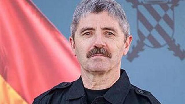 El teniente general de la UME, miembro de la Orden de San Cristóbal