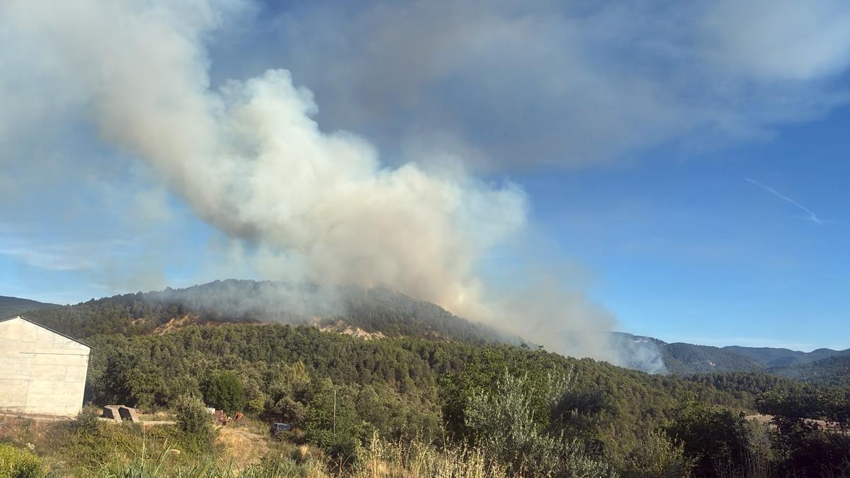 Las llamas en el entorno de Morillo de Monclús.
