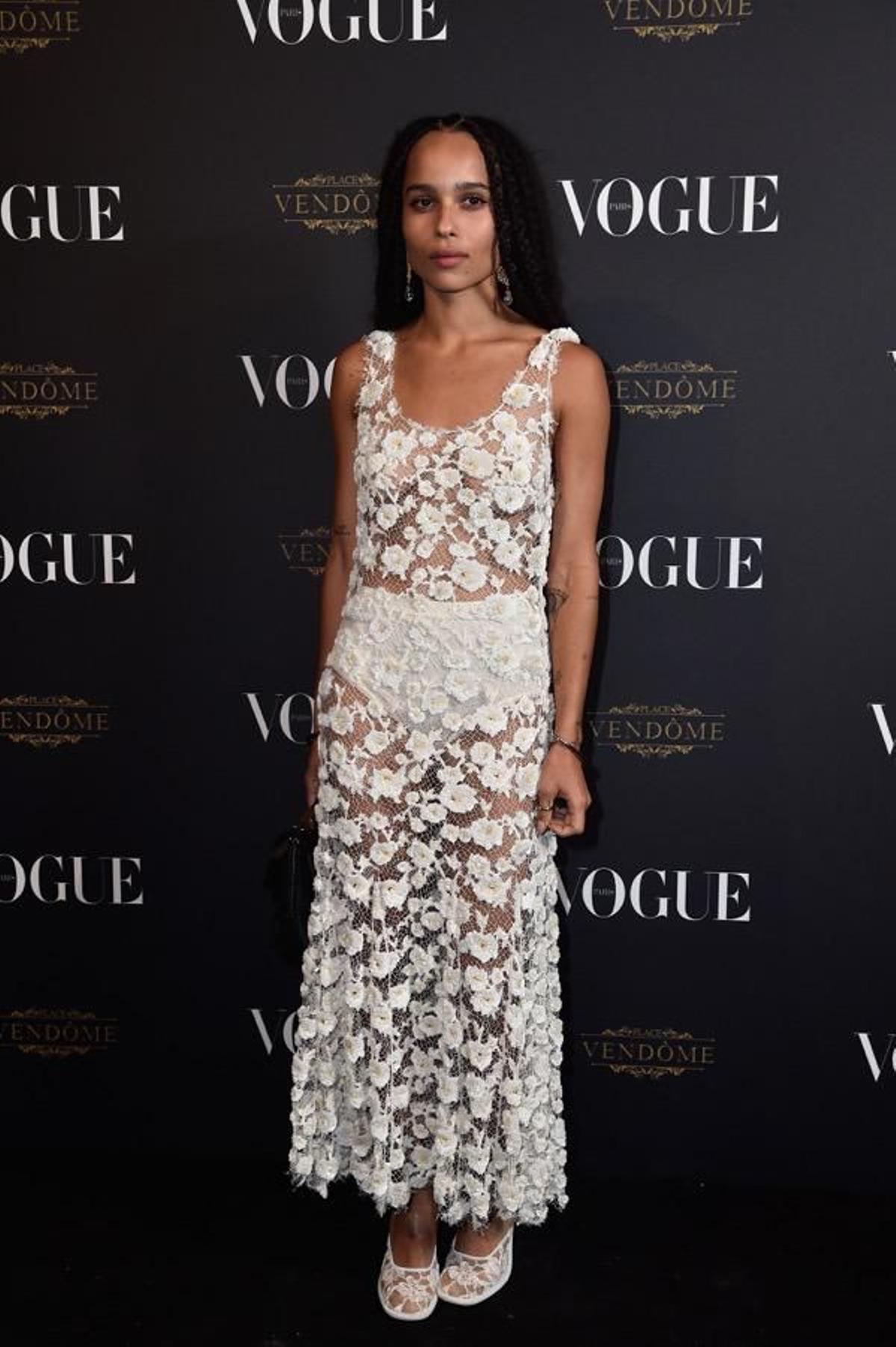 Zoë Kravitz para Balenciaga. Vestido de encaje.