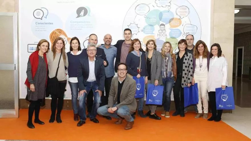 El colegio Jesuitas de Alicante cambia de modelo educativo y elimina los libros