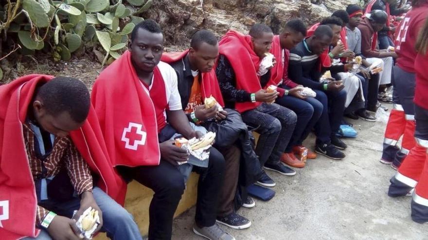 23 inmigrantes subsaharianos llegan a Ceuta en una patera