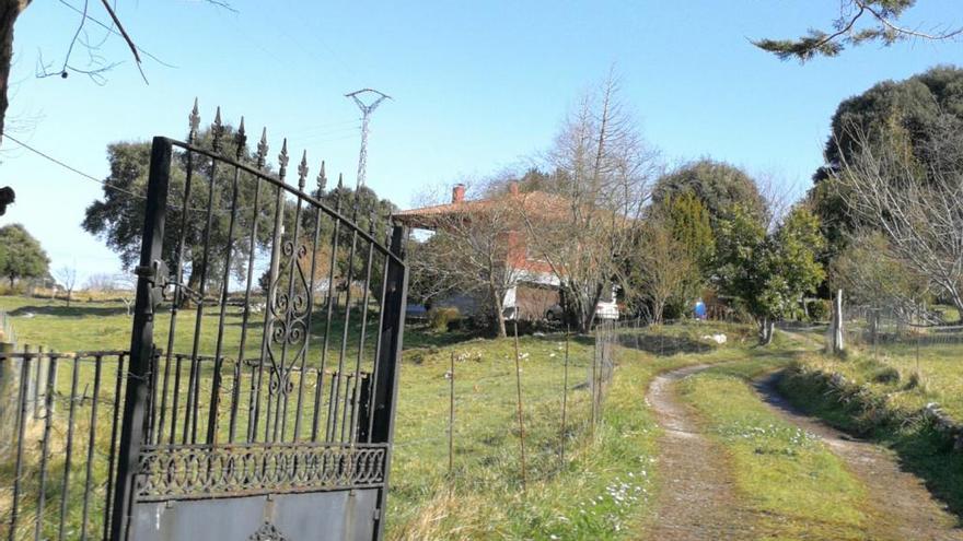 Las inmediaciones de la casa de los padres de Ardines.