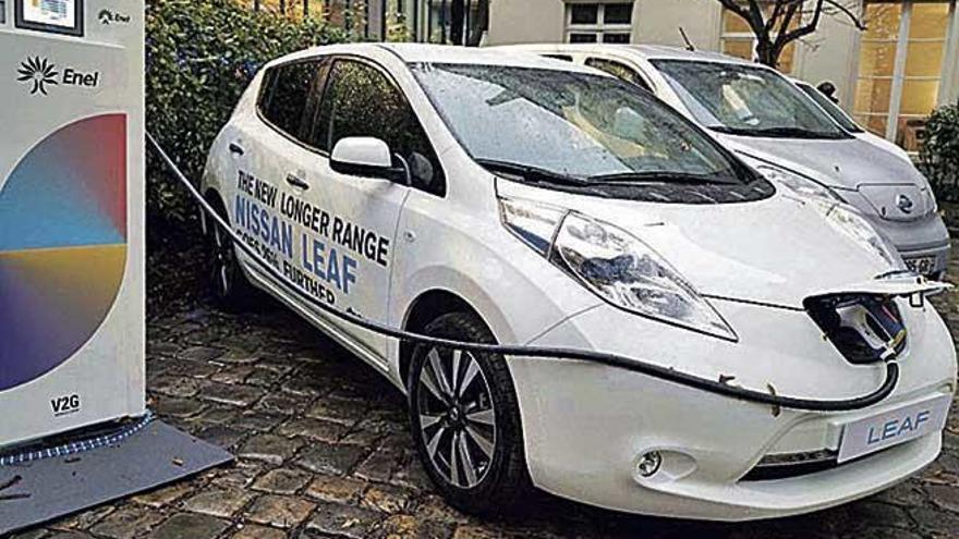 Los coches eléctricos también pueden suministrar energía a la red y los hogares.