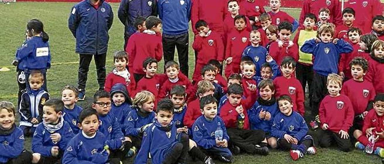 Las escuelas de fútbol del San Francisco y La Salle en Son Fuster.