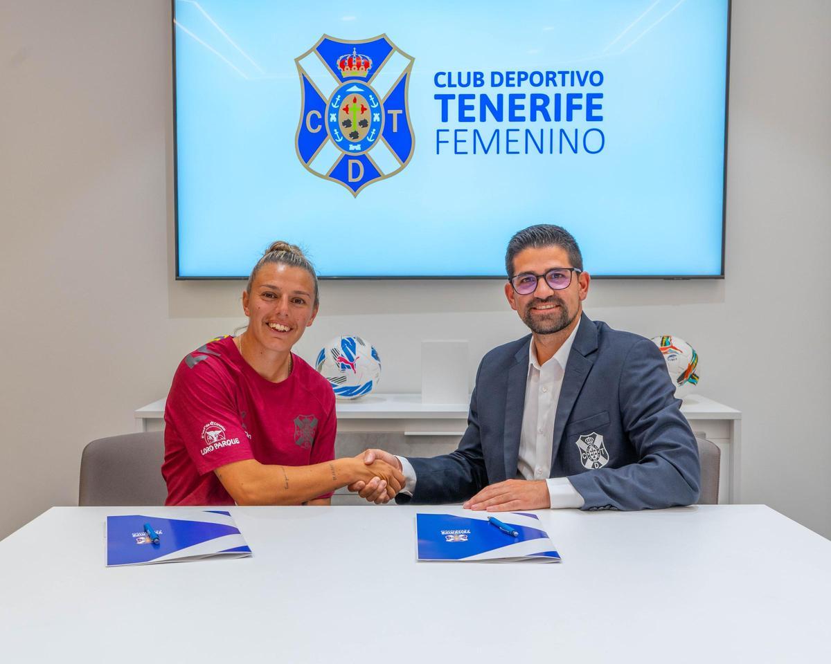 Aithiara Carballo, junto a Jordi Torres.
