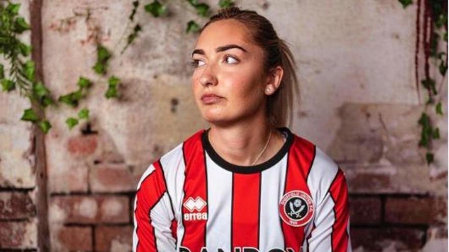 Mor als 27 anys Maddy Cusack, futbolista del Sheffield United