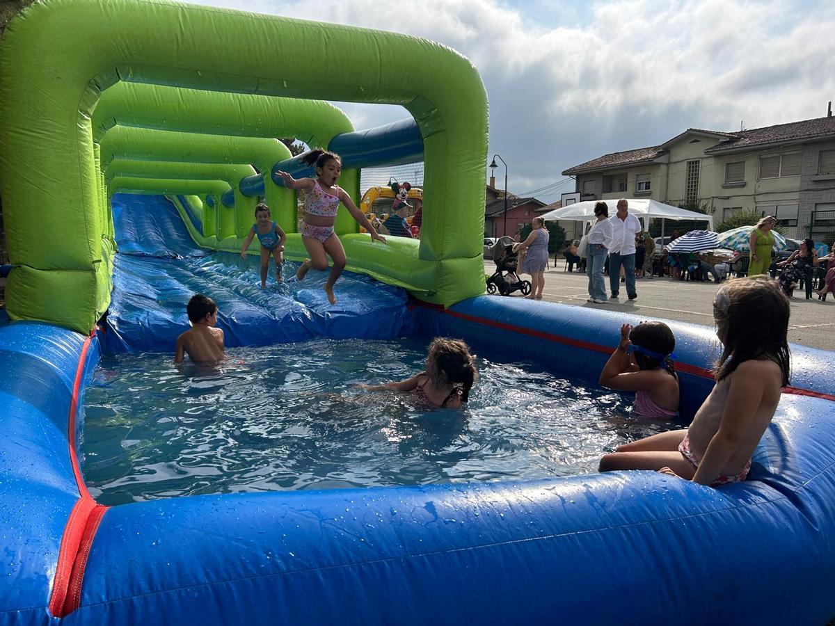 EN IMÁGENES: Marea festiva en las fiestas de San Martín de Laspra, San Juan de Nieva y Coto Carcedo