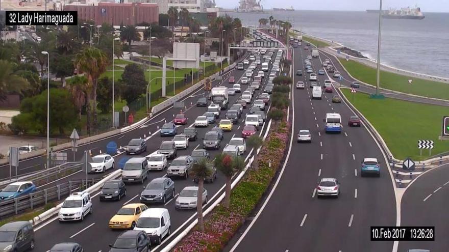 Retenciones de tráfico en la Avenida Marítima (10/02/17)