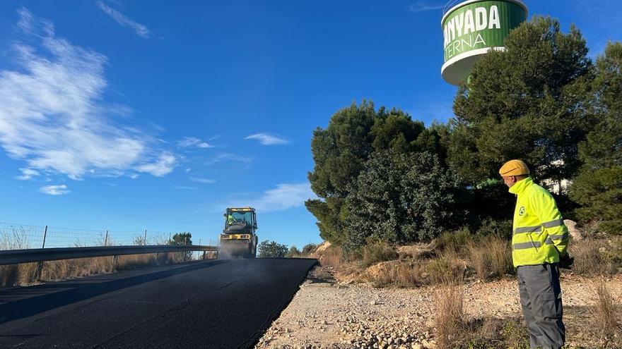 Paterna finaliza el asfaltado del Camino del Martinot en La Canyada