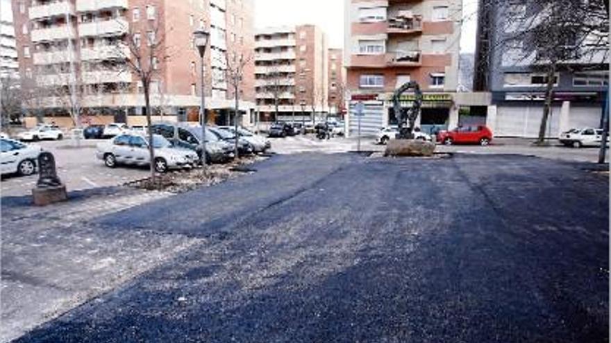 Els veïns de Sant Pau es queixen que l&#039;asfaltat que envolta l&#039;església sembla d&#039;una &quot;autopista&quot;.