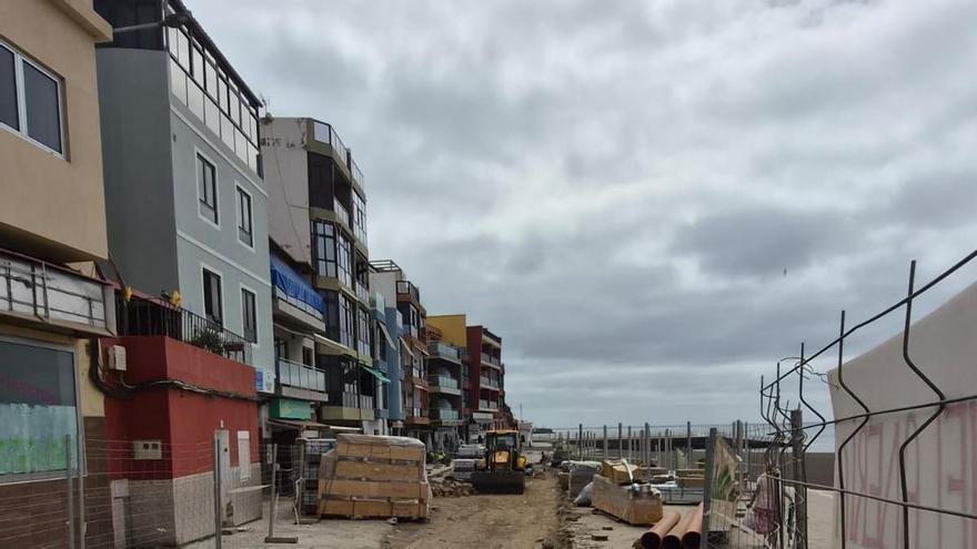 La renovada playa de Melenara, en Telde, toma forma: solárium, accesibilidad y fin a las inundaciones en la avenida