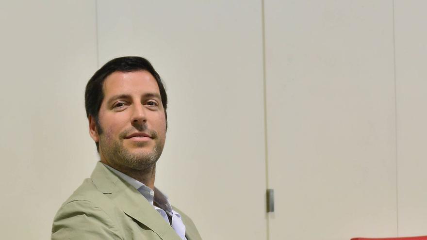 Ignacio Civeira, psiquiatra: «Hay adictos a las tecnologías que dejan de ser niños y carecen de curiosidad»