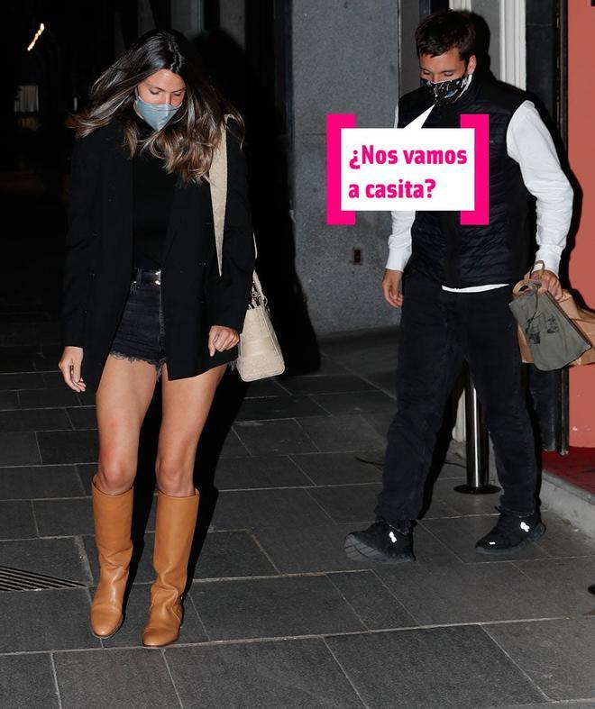 Laura Matamoros y Benji Aparicio saliendo de un restaurante en Madrid