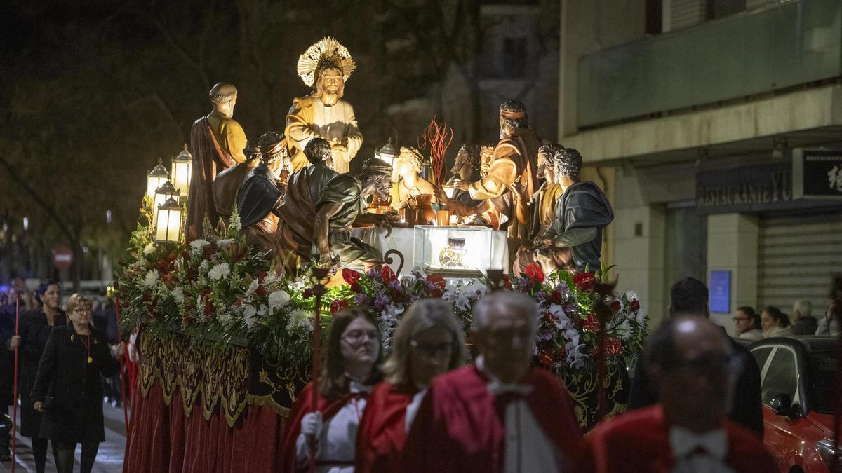 La Santa Cena desfila por las calles de Xàtiva