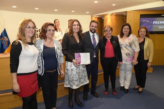 Acto institucional de entrega de los Premios del ...