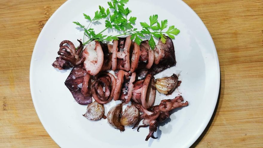 Las recetas de Antoni Tugores | Dues receptes molt senzilles de calamar