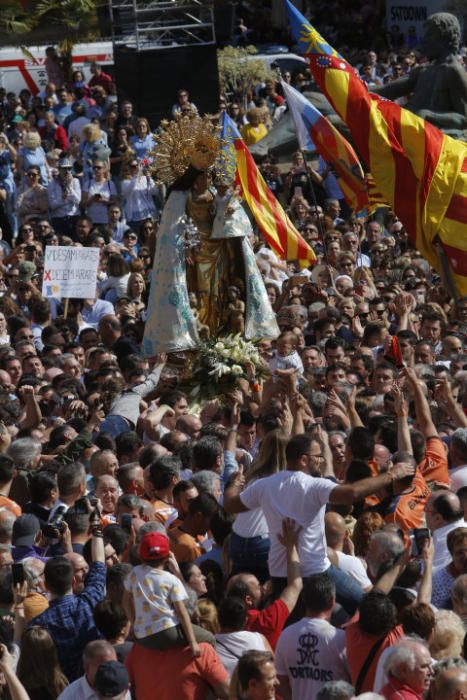 Día de la Virgen de los Desamparados: Traslado de la Mare de Déu