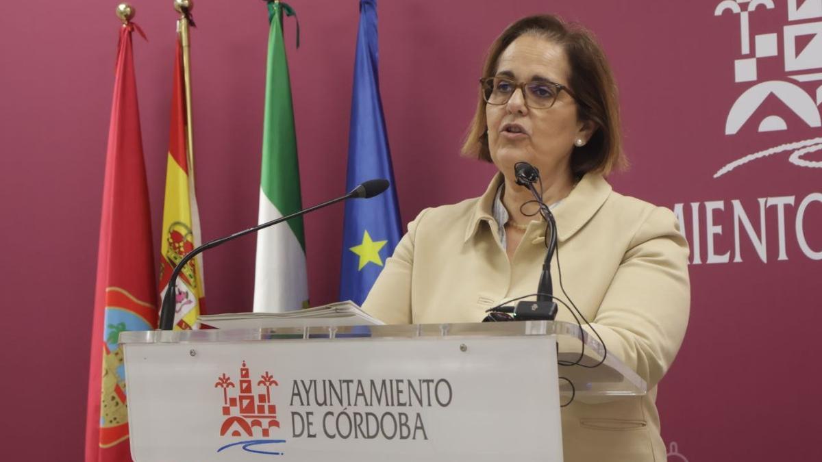 Blanca Torrent, durante su comparecencia.