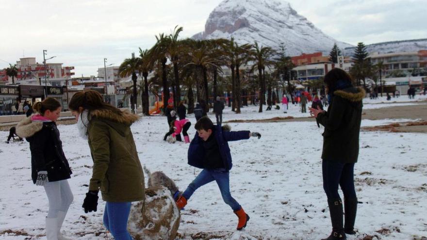 Dénia y Xàbia suspenden también las clases para mañana