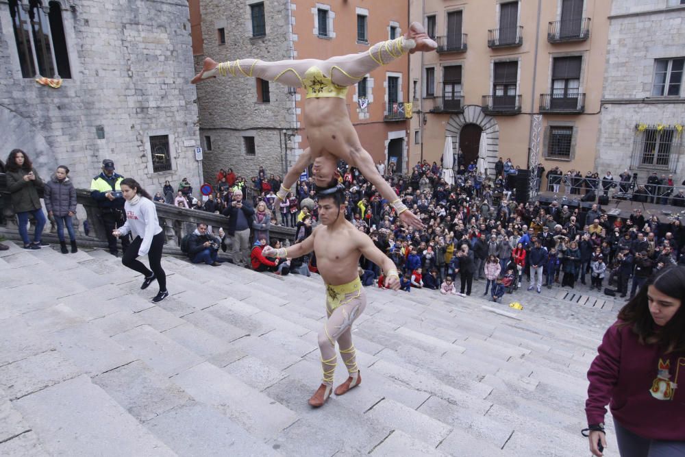 Rècord mundial de pujar esglaons cap a cap a Girona