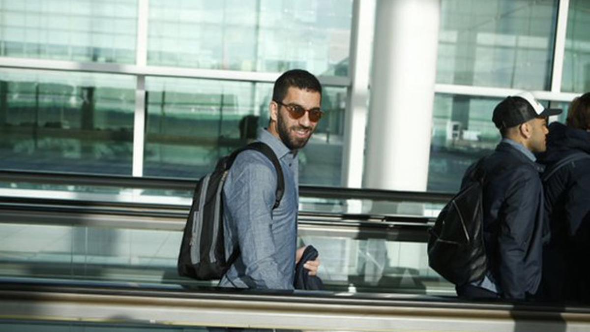 Arda Turan ha viajado a Bilbao