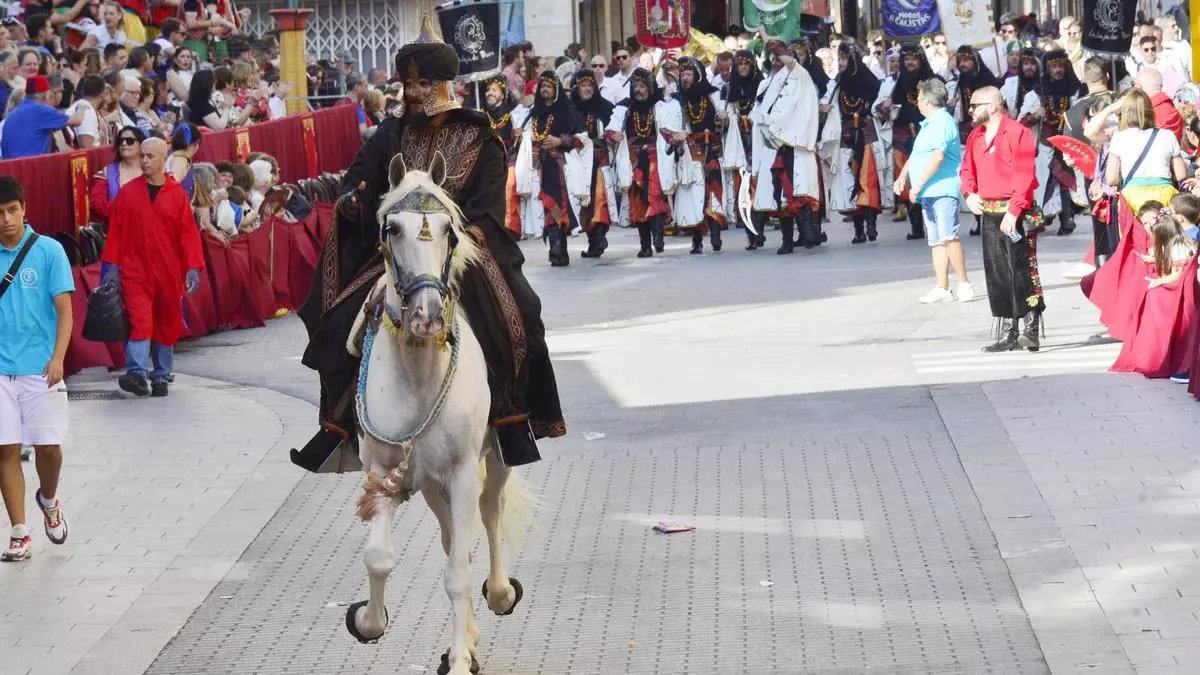 Los Moros y Cristianos de Elda, en Callao por Fitur
