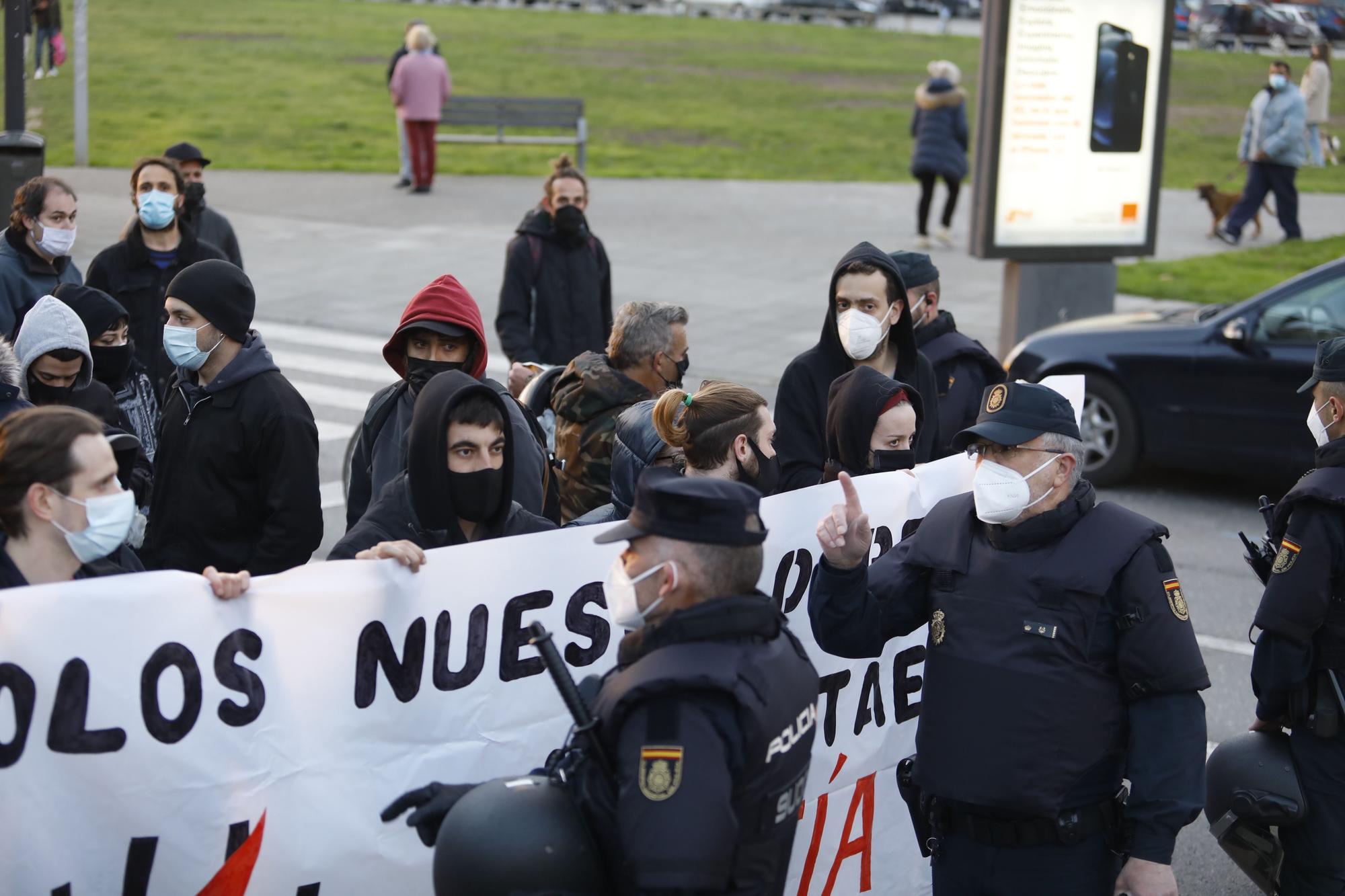 Nueva concentración de apoyo a Pablo Hasel en Gijón