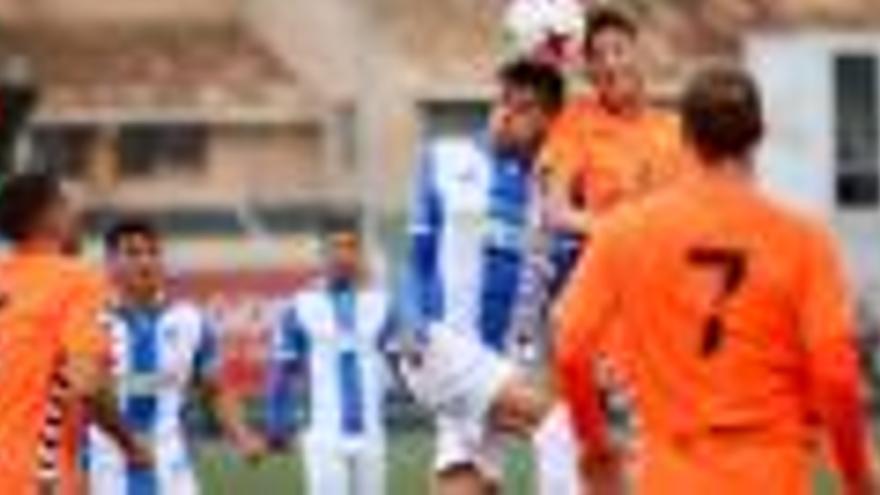 Un gol de Pitu de falta dona el triomf al Llagostera