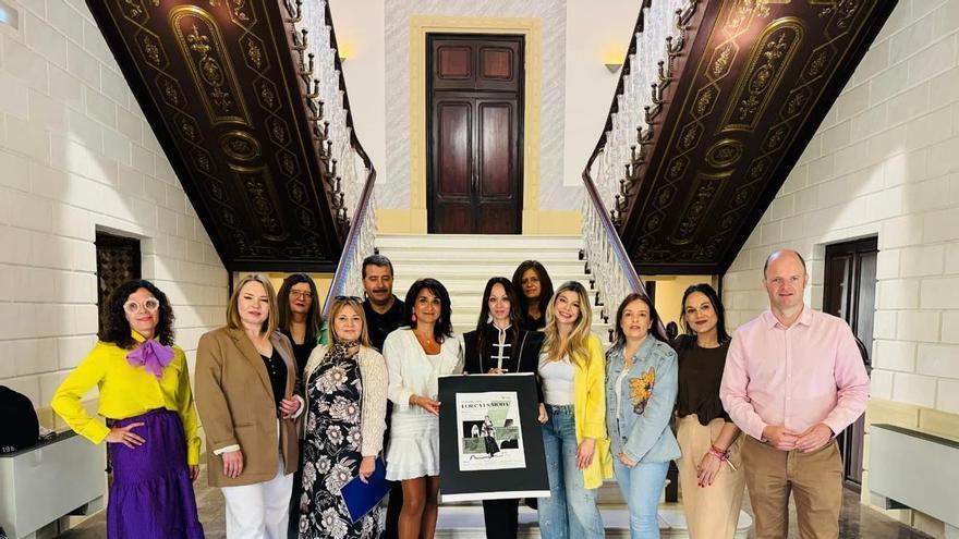 Los comercios de moda de Lorca sacan su lado más solidario