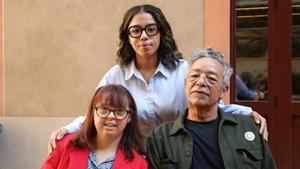 Montse Vilarrasa, Juan Fernández y Leyre Simarro, tres personas que han sufrido las dificultades al pedir prestaciones sociales.