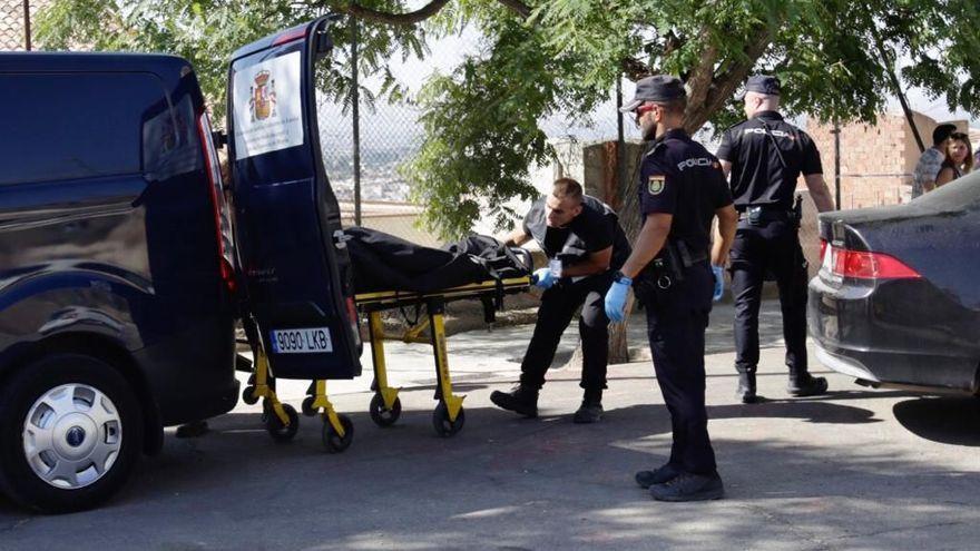 Encuentran muerto a un vecino de Lorca desaparecido encajado en el hueco entre dos casas.