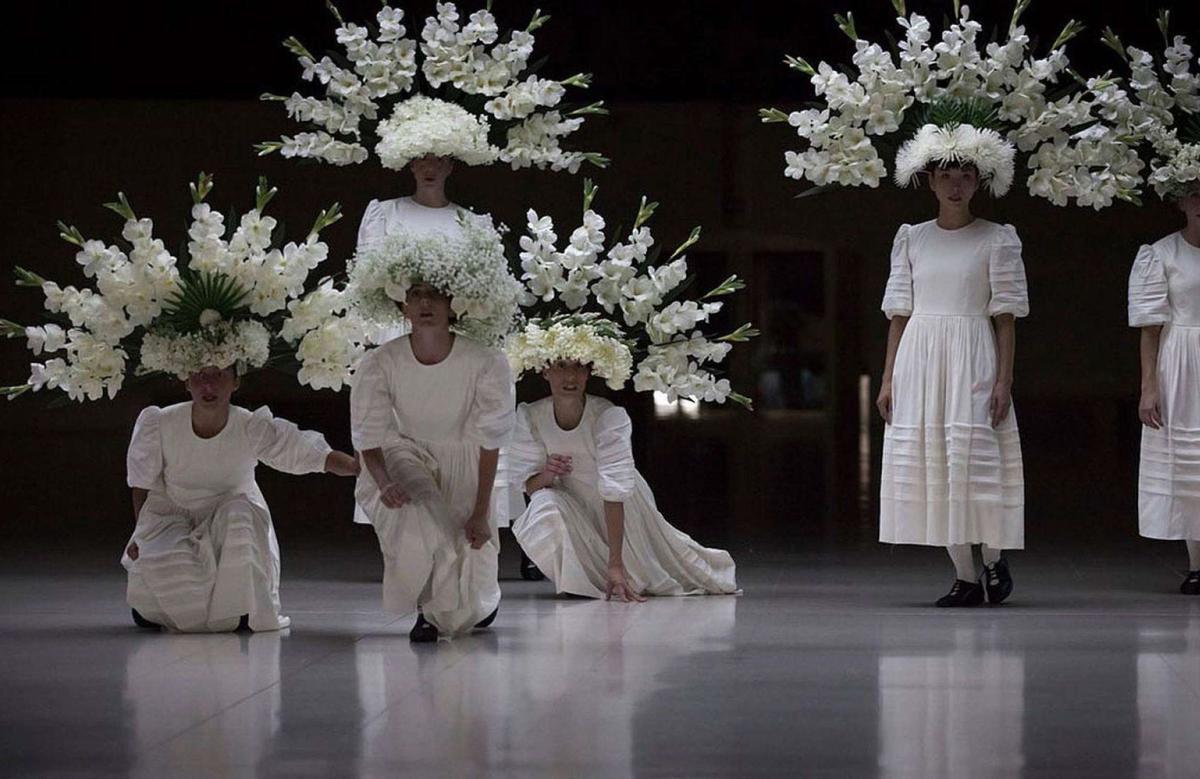 Bailarinas de la compañía de Marcos Morau.