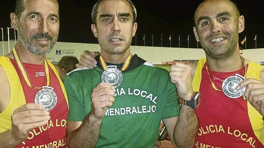 Policías y bomberos consiguen en un campeonato siete medallas