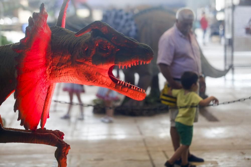 Exposición de dinosaurios en Avilés