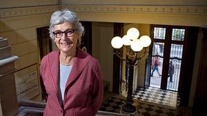 La presidenta d’Òmnium Cultural, Muriel Casals, passeja pels seus llocs preferits de l’Eixample.