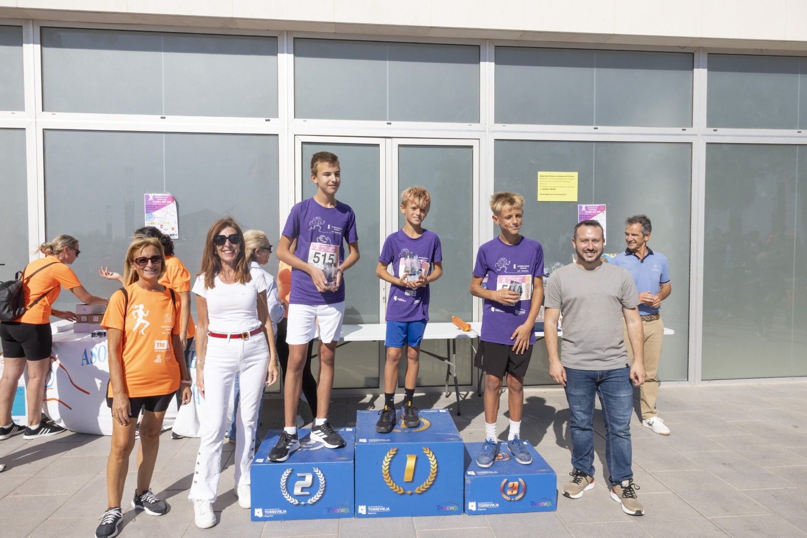 Así fue en imágenes una nueva edición de la carrera solidaria de AFA Torrevieja