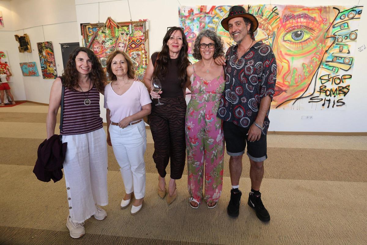 Mira todas las imágenes de la inauguración de la exposición del artista Boke en el Club Diario de Ibiza