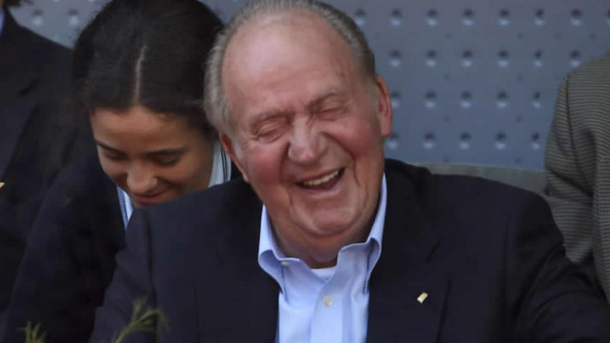 El rey Juan Carlos, de risas