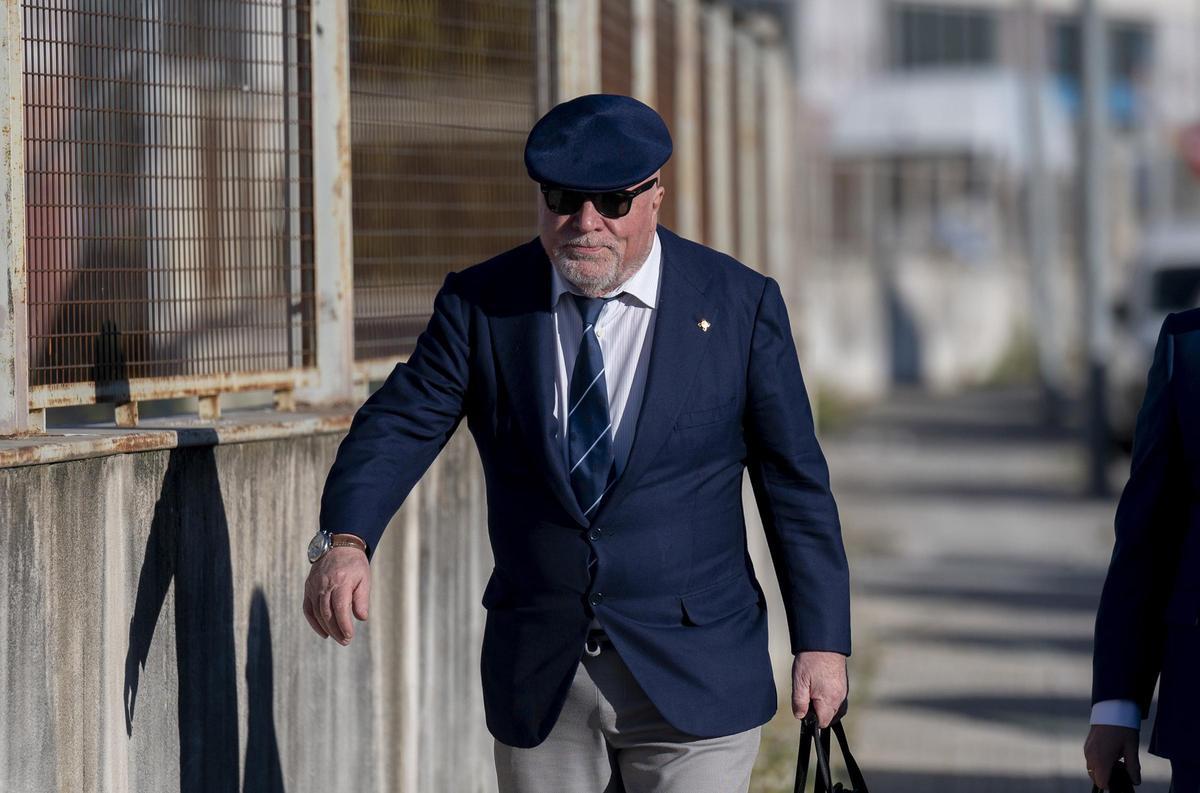 El excomisario José Manuel Villarejo a su llegada al primer día del juicio de la Operación Kitchen, en la Audiencia Nacional, a 6 de abril de 2026, en San Fernando de Henares, Madrid (España). El caso Kitchen investiga la presunta operación del Ministerio