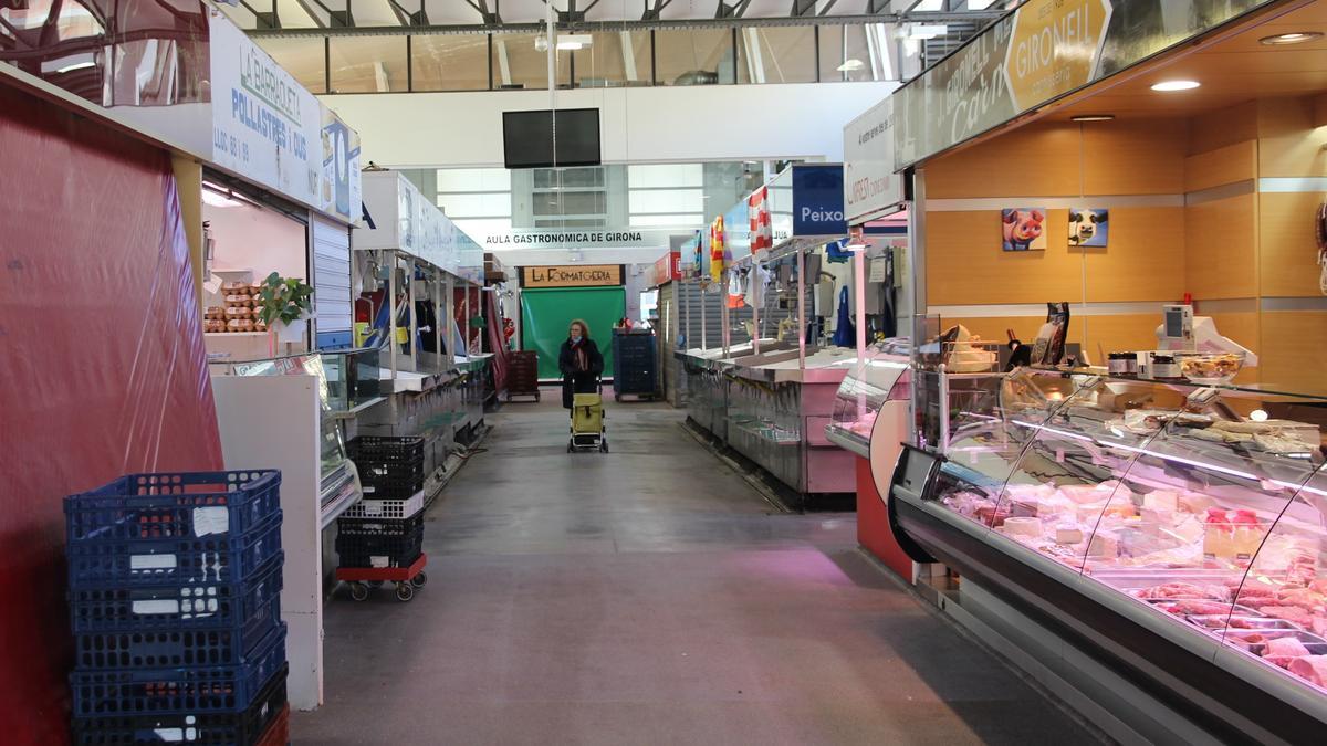 Interior del mercat del Lleó.