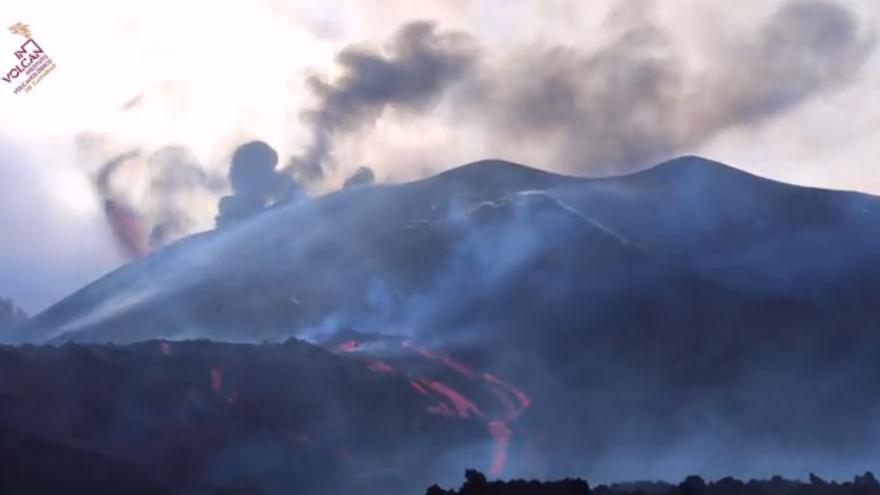 El volcán de La Palma visto desde Tacande (2/12/2021)