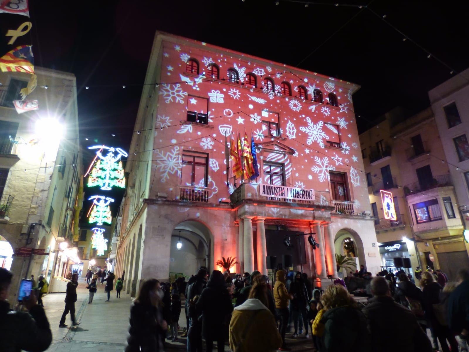 Figueres transforma els seus carrers i places en un conte de Nadal