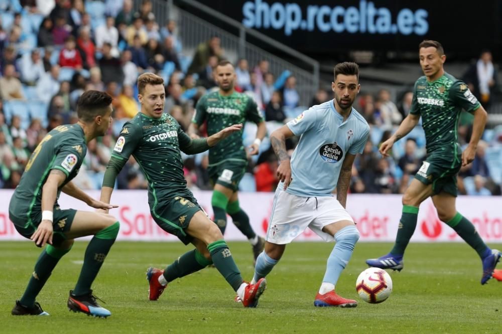 El Celta - Betis de Balaídos, en fotos. // A. Villar | J. Lores