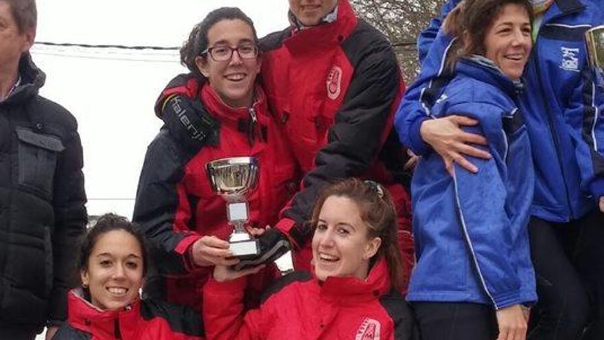 Equip sènior femení del CAM, amb Mata, Soler, Guerrero i Gallardo