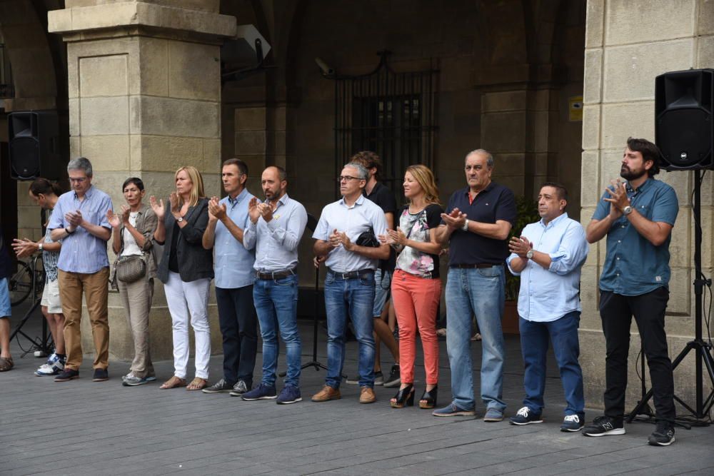 Manresa fa cinc minuts de silenci en record de les víctimes del 17-A