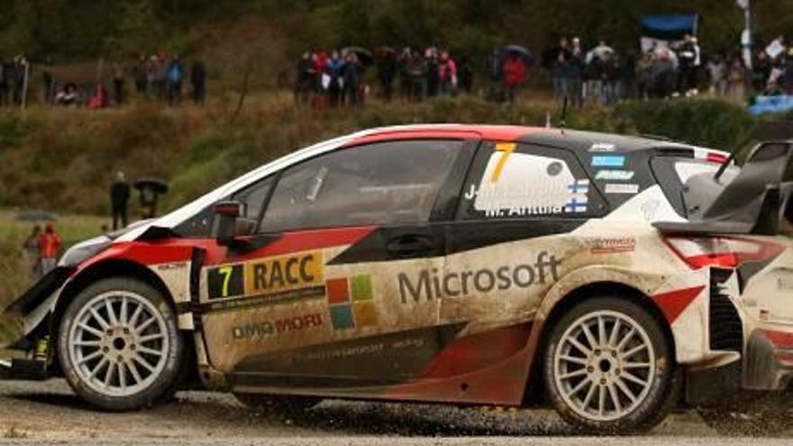 Jari-Matti Latvala assalta el lideratge  al Ral·li Catalunya