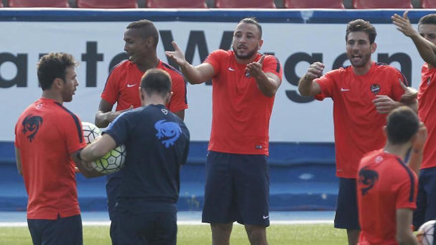 Una imagen del entrenamiento de este viernes en el Ciutat.