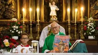 El eterno reconocimiento del pueblo zamorano de Jambrina a su párroco de toda la vida: "Le vamos a echar mucho de menos"